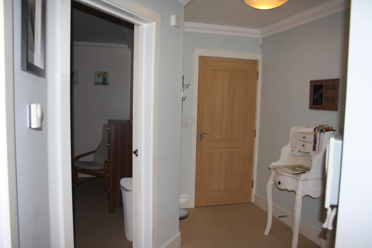 Canterbury Elms Court Apartment ห้อง รูปภาพ