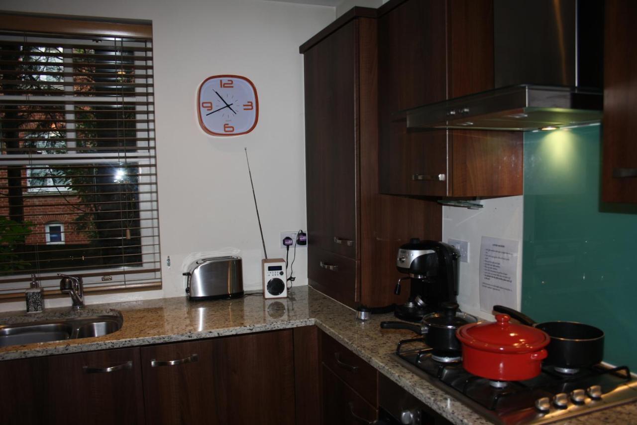 Canterbury Elms Court Apartment ห้อง รูปภาพ